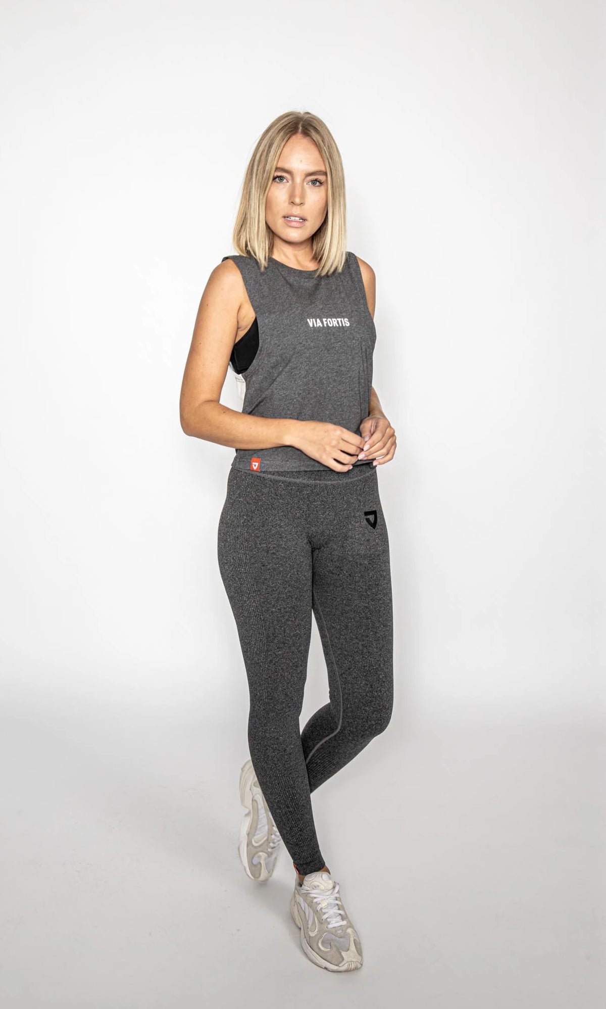 SEAMLESS LEGGINGS GREY Nahtlose Sportleggings