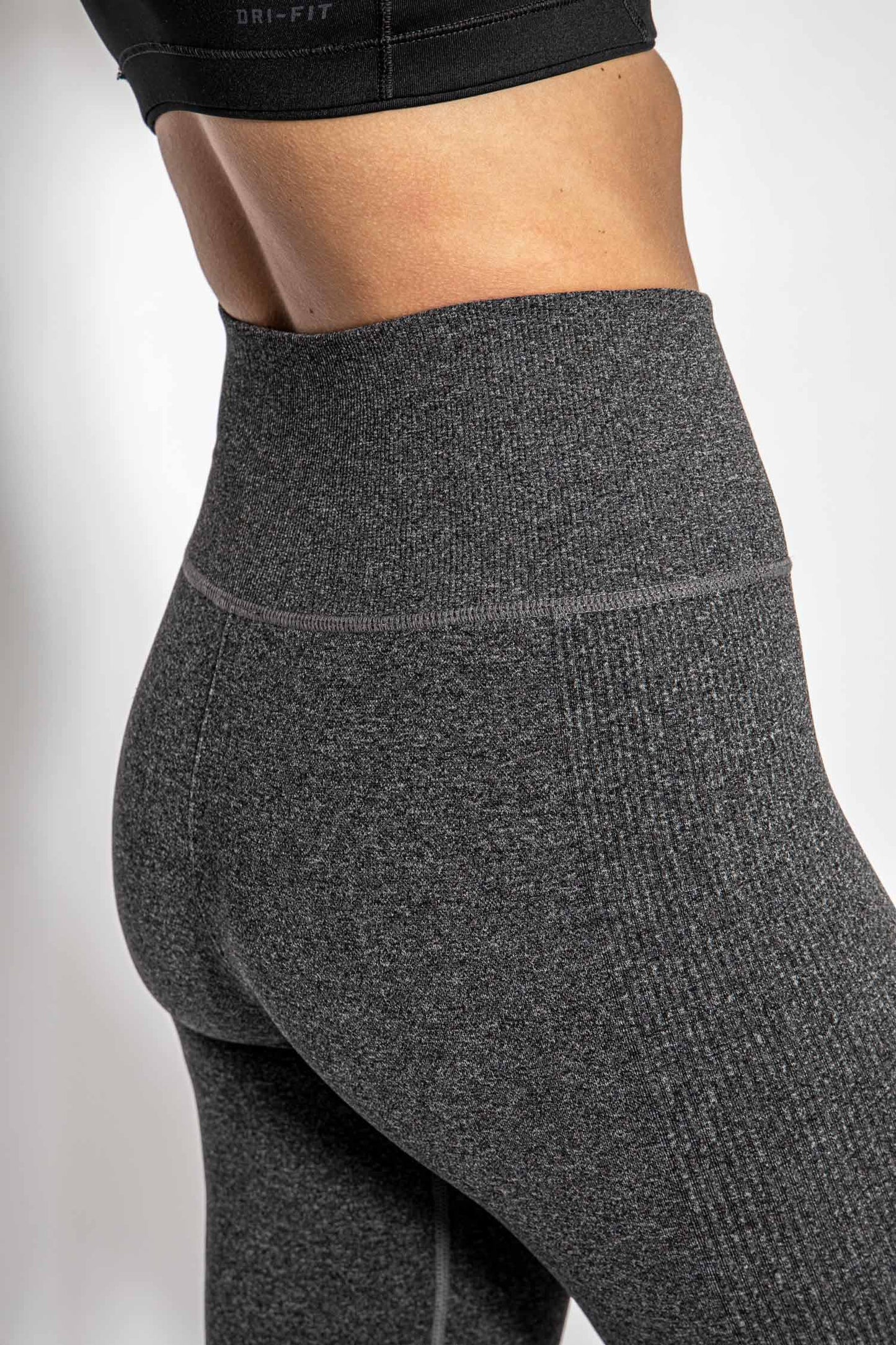 SEAMLESS LEGGINGS GREY Nahtlose Sportleggings