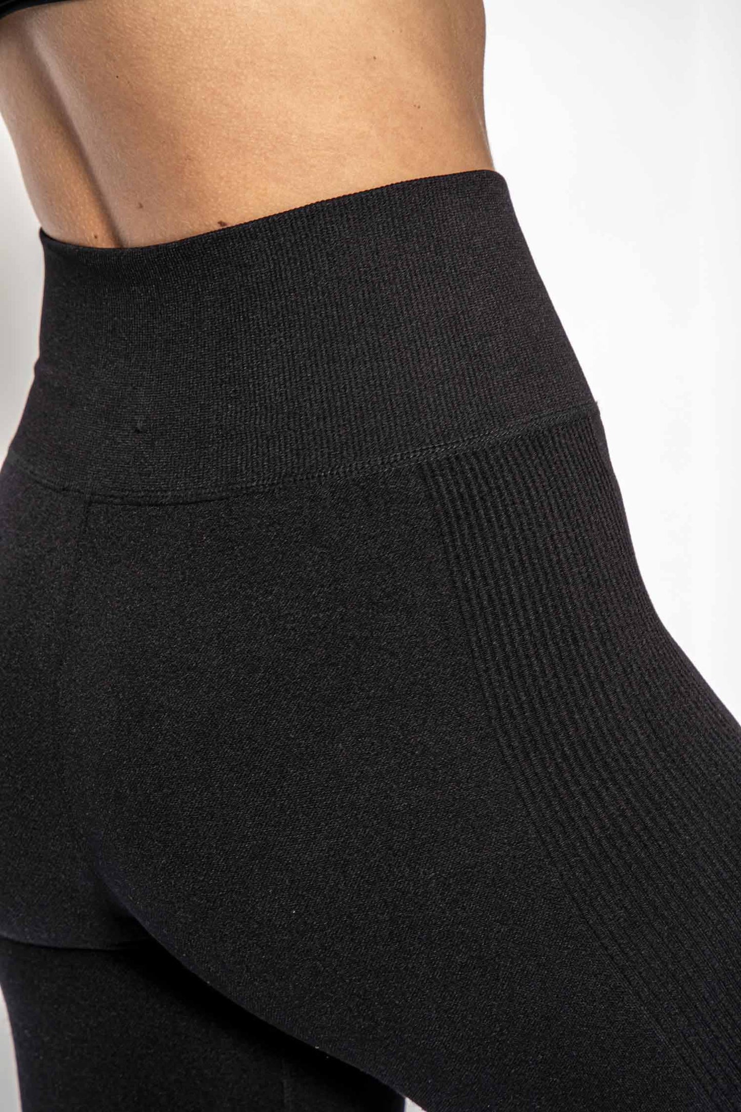 VIA FORTIS SEAMLESS LEGGINGS BLACK Nahtlose Sportleggings