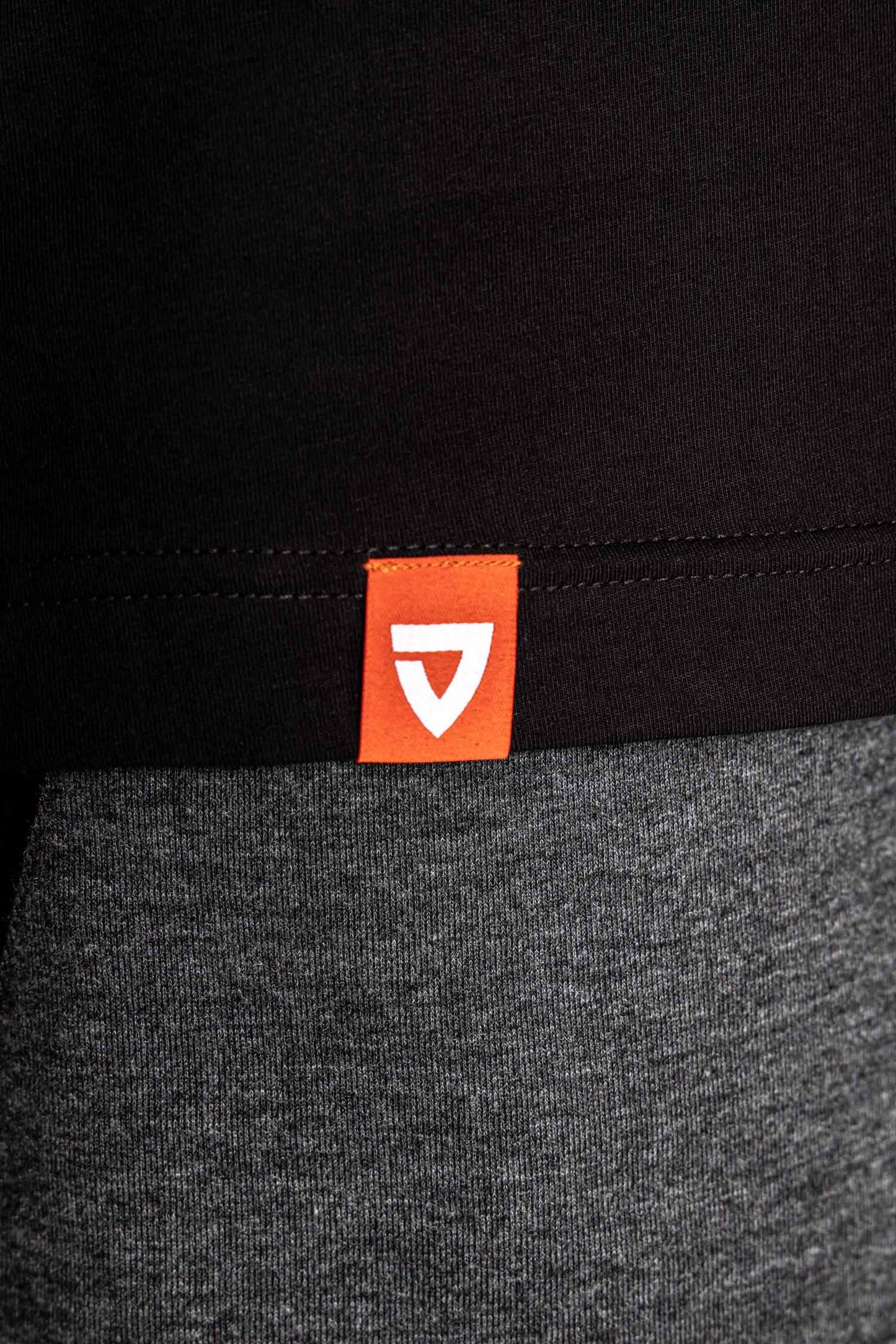 VIA FORTIS ICON TANK TOP BLACK